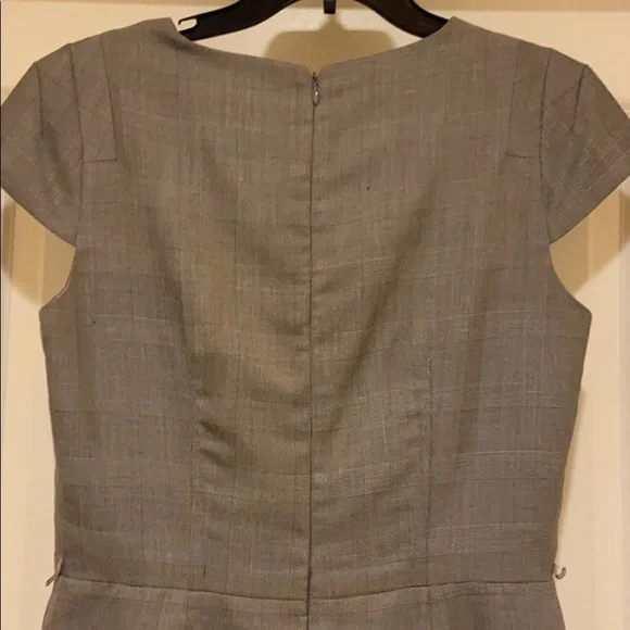 Calvin Klein Shift Dress - Capped Sleeves - Picture 5 of 5